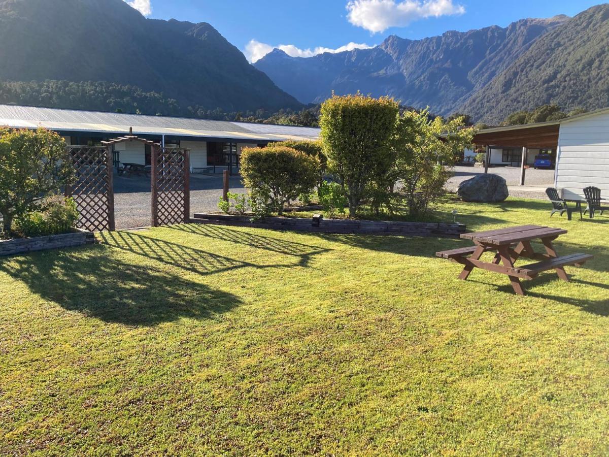 Lake Matheson Motel Fox Glacier Exterior photo